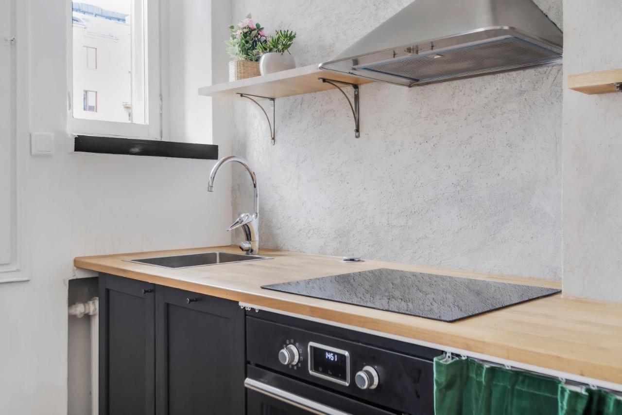 Wehost Modern Kitchen Studio With Bright Colours Apartamento Helsínquia Exterior foto