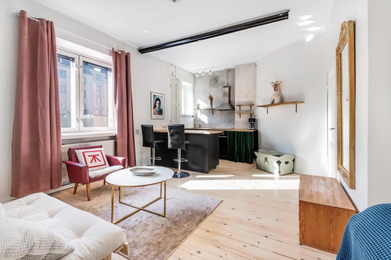 Wehost Modern Kitchen Studio With Bright Colours Apartamento Helsínquia Exterior foto