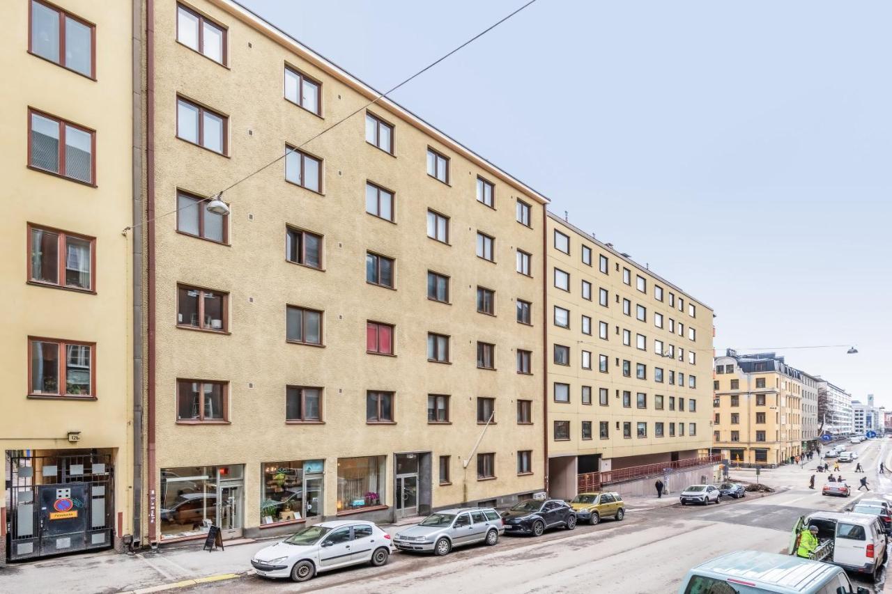Wehost Modern Kitchen Studio With Bright Colours Apartamento Helsínquia Exterior foto
