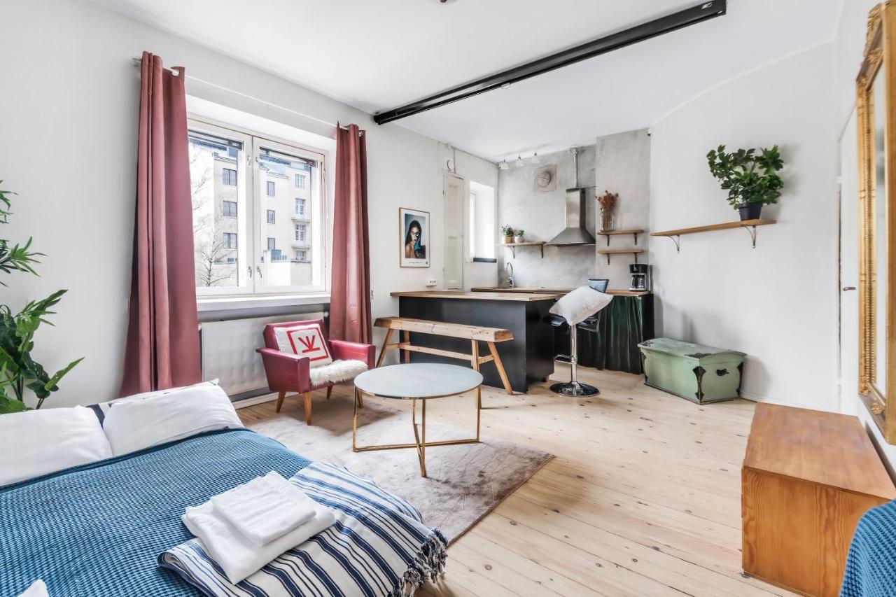 Wehost Modern Kitchen Studio With Bright Colours Apartamento Helsínquia Exterior foto